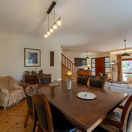 Private Entire In Alimos فيلة
